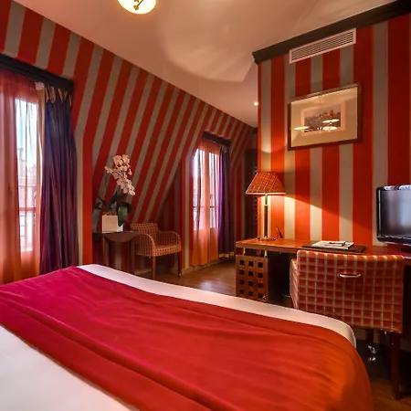 Hotel Panthéon Parigi